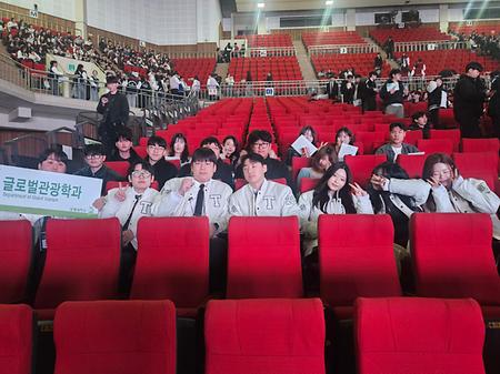 2025새내기들의 입학식과 동기유발학기